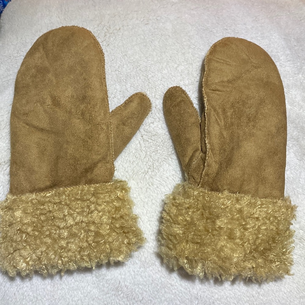 Brown Suede Mittens